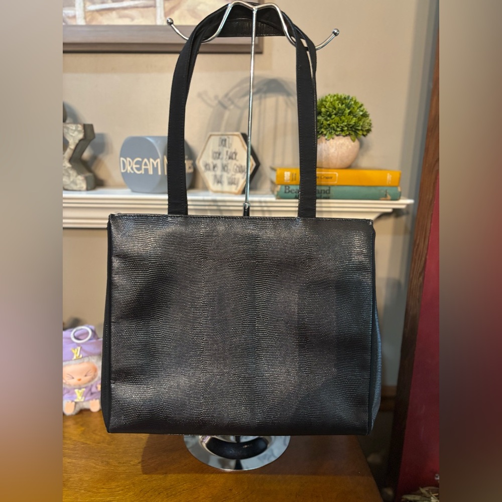 Salvatore Ferragamo Vala Vintage Black pebble Leather Tote Bag - Picture 8 of 11